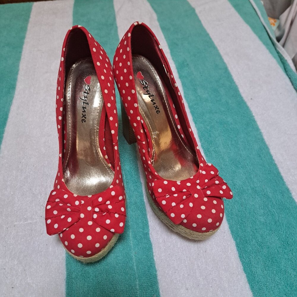 Red bow polka dot platform shoe